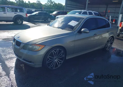 2008 BMW 335Xi из США, поврежденный, VIN WBAVD535X8A284478